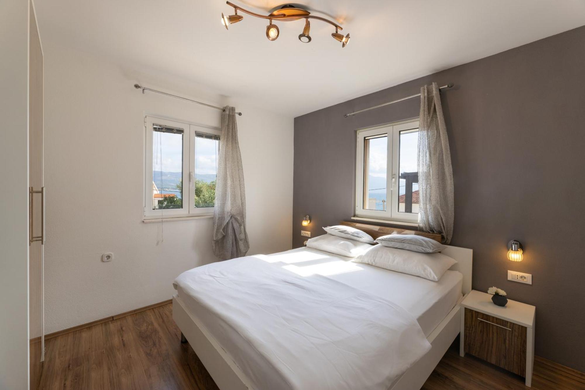 Apartments Belmat Trogir Exterior photo